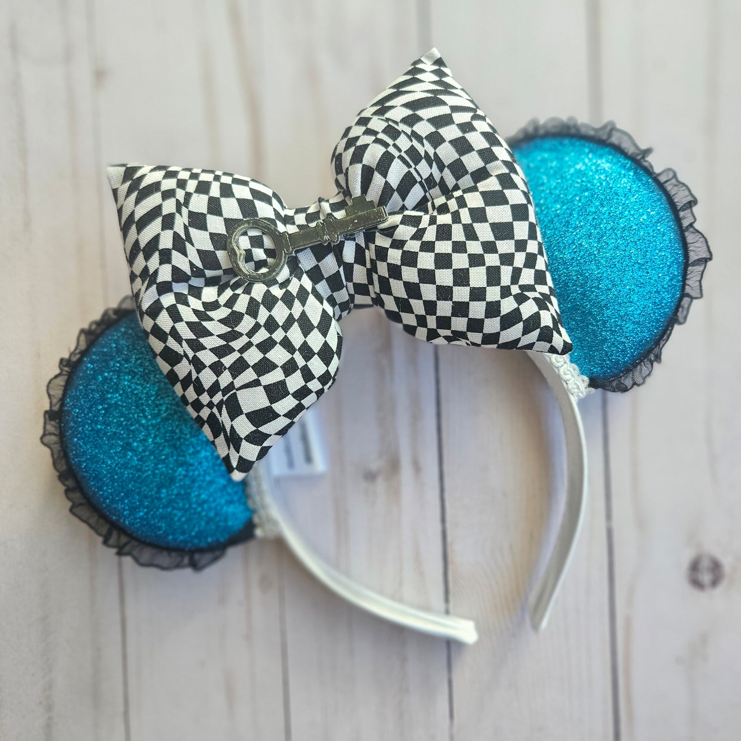 Wonderland Twisted Checkered Puffy Bow