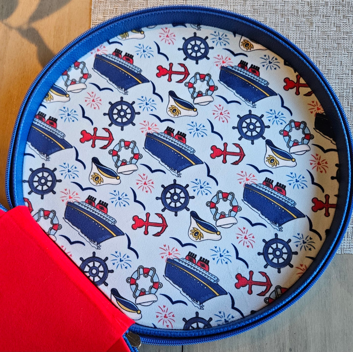 Cruiseline Mickey CollectEar Ear Carrier Travel Case