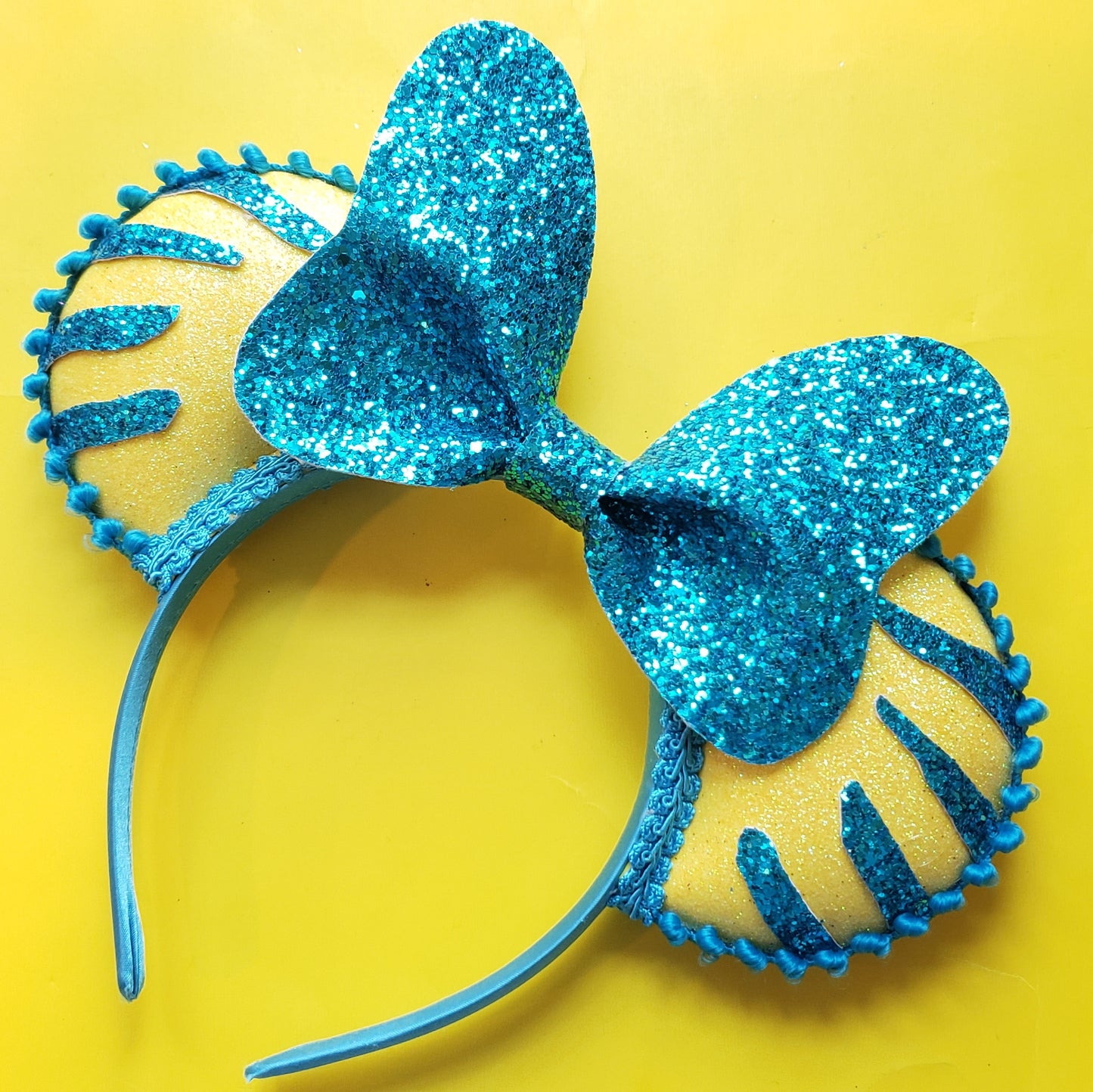 Guppy Sidekick Bowtique Bow