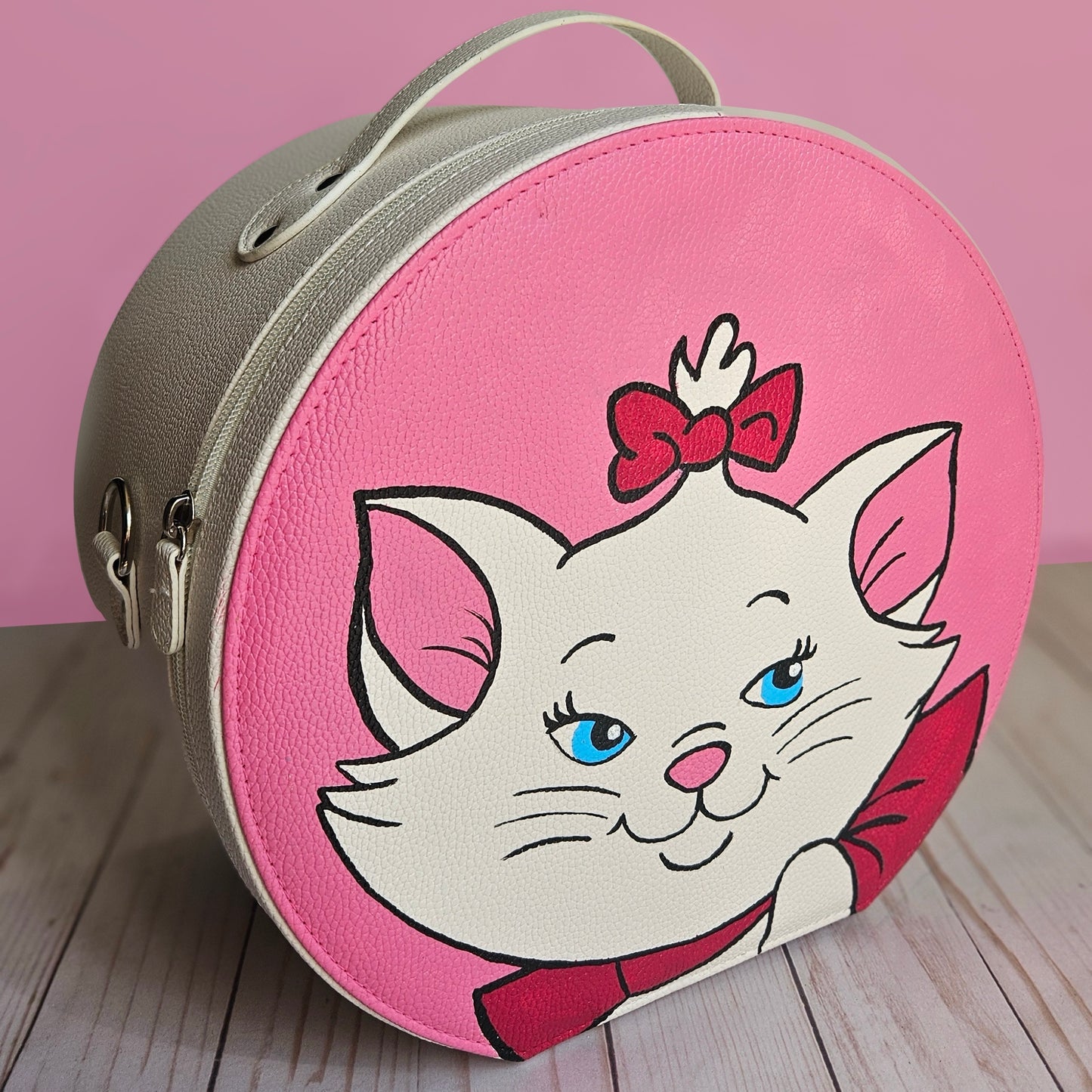 Marie CollectEar Ear Carrier Travel Case