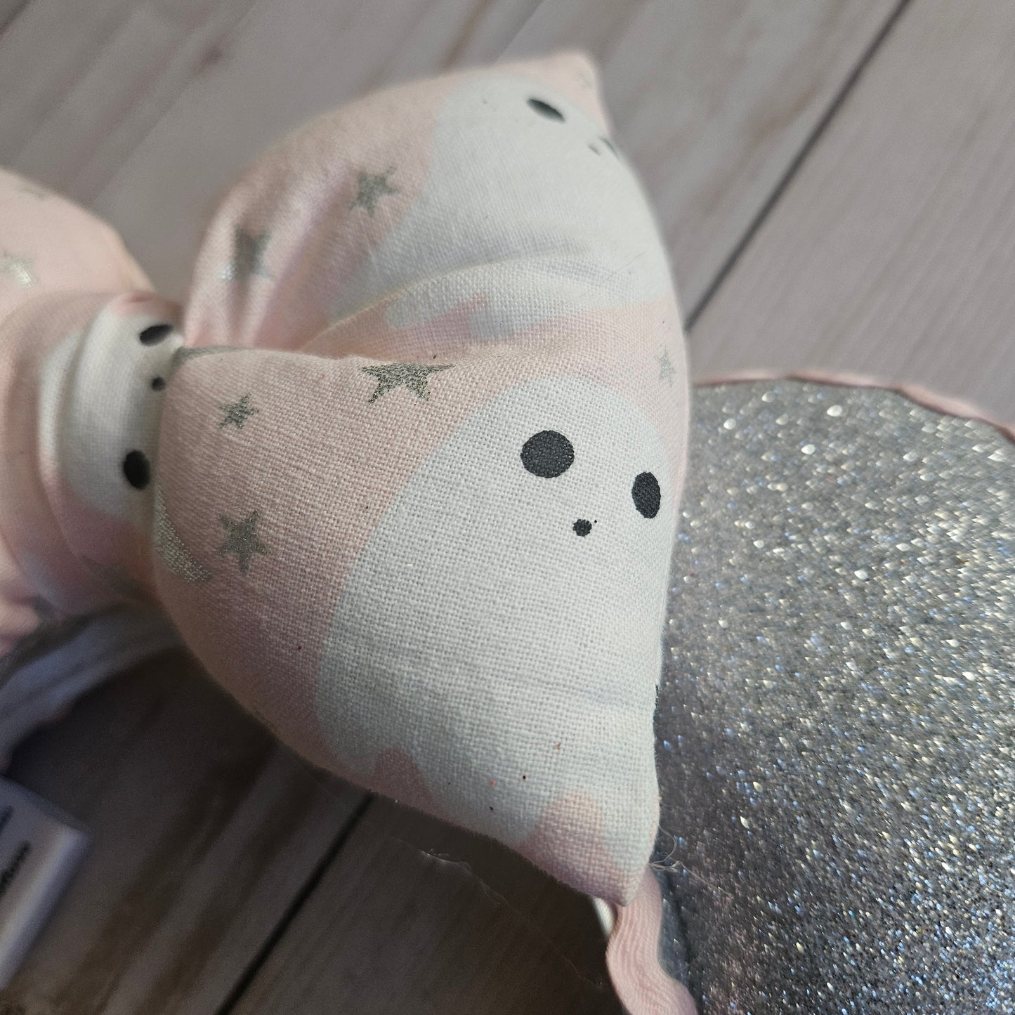 Ghost Print Puffy Bow