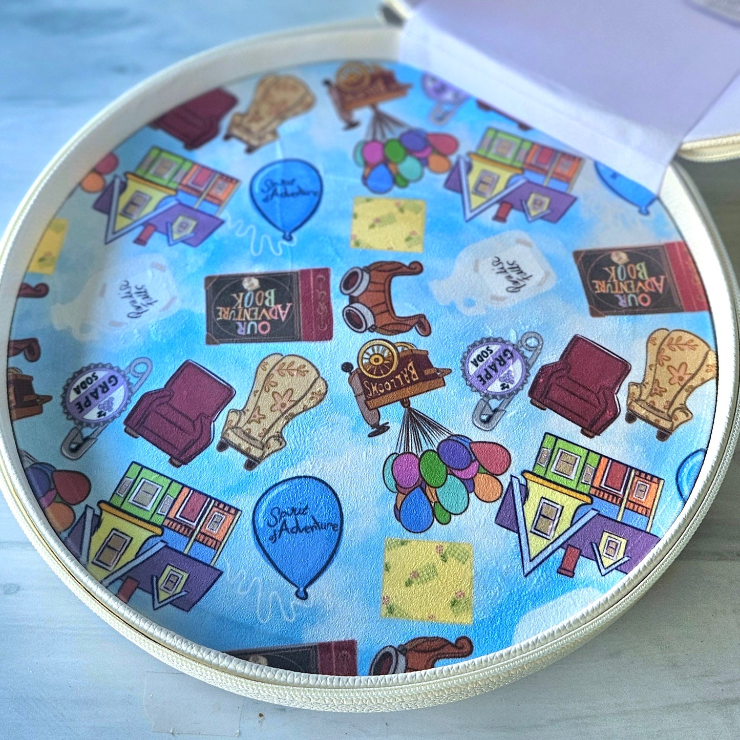 Love Story CollectEar Ear Carrier Travel Case